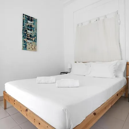 Apartment Group-friendly In The Heart Of Bairro Alto Lisbon