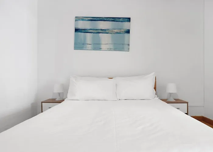 Group-friendly In The Heart Of Bairro Alto Apartman Lisboa